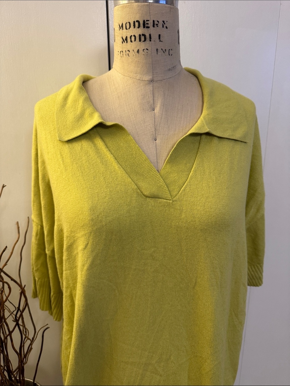 Relaxed Collared V-Neck Short Sleeve Top in Lime Green - Picture 2 of 6